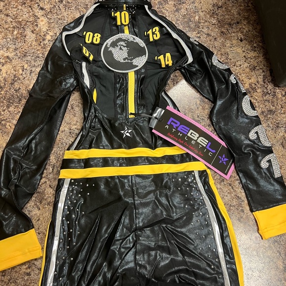 TGLC UNIFORM - Picture 3 of 4